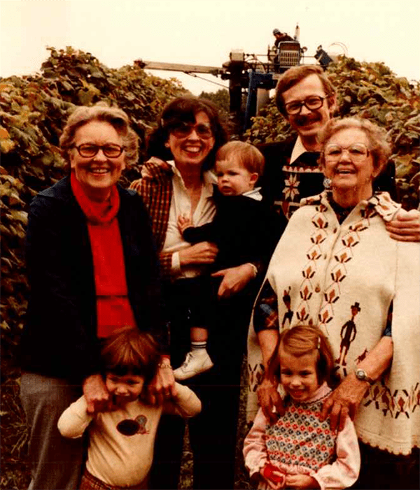 Historical image of the Linehan family, owners of Linehan's Grape Cluster