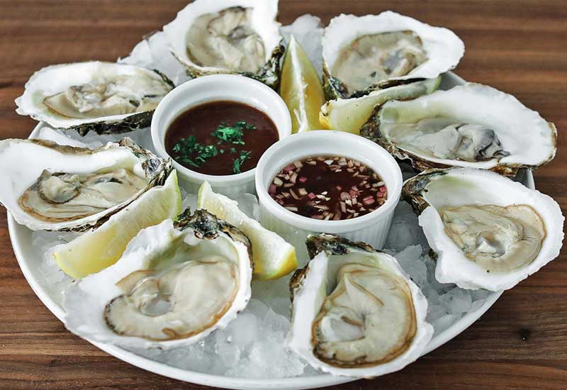 How to Shuck Fresh Oysters Heinen's Grocery Store